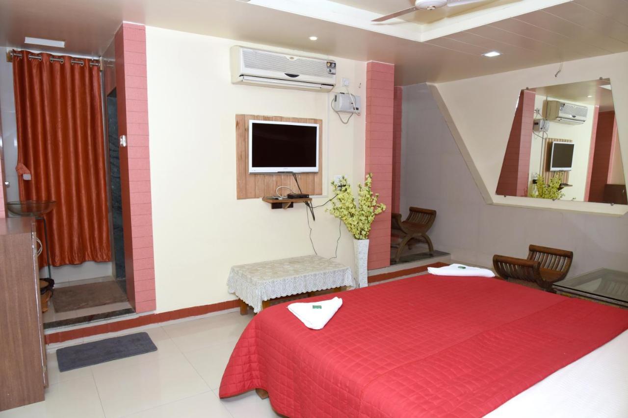 Oyo 67509 Hotel Tukson Narayangaon Extérieur photo