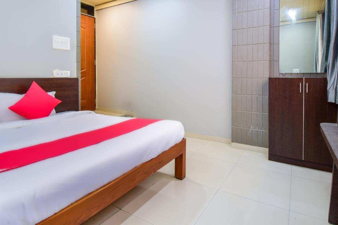 Oyo 67509 Hotel Tukson Narayangaon Extérieur photo