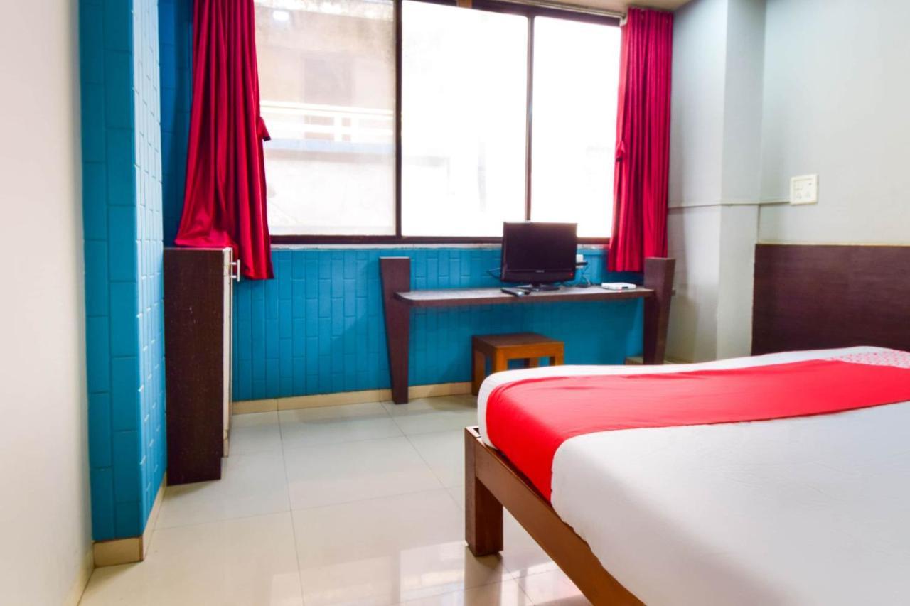 Oyo 67509 Hotel Tukson Narayangaon Extérieur photo