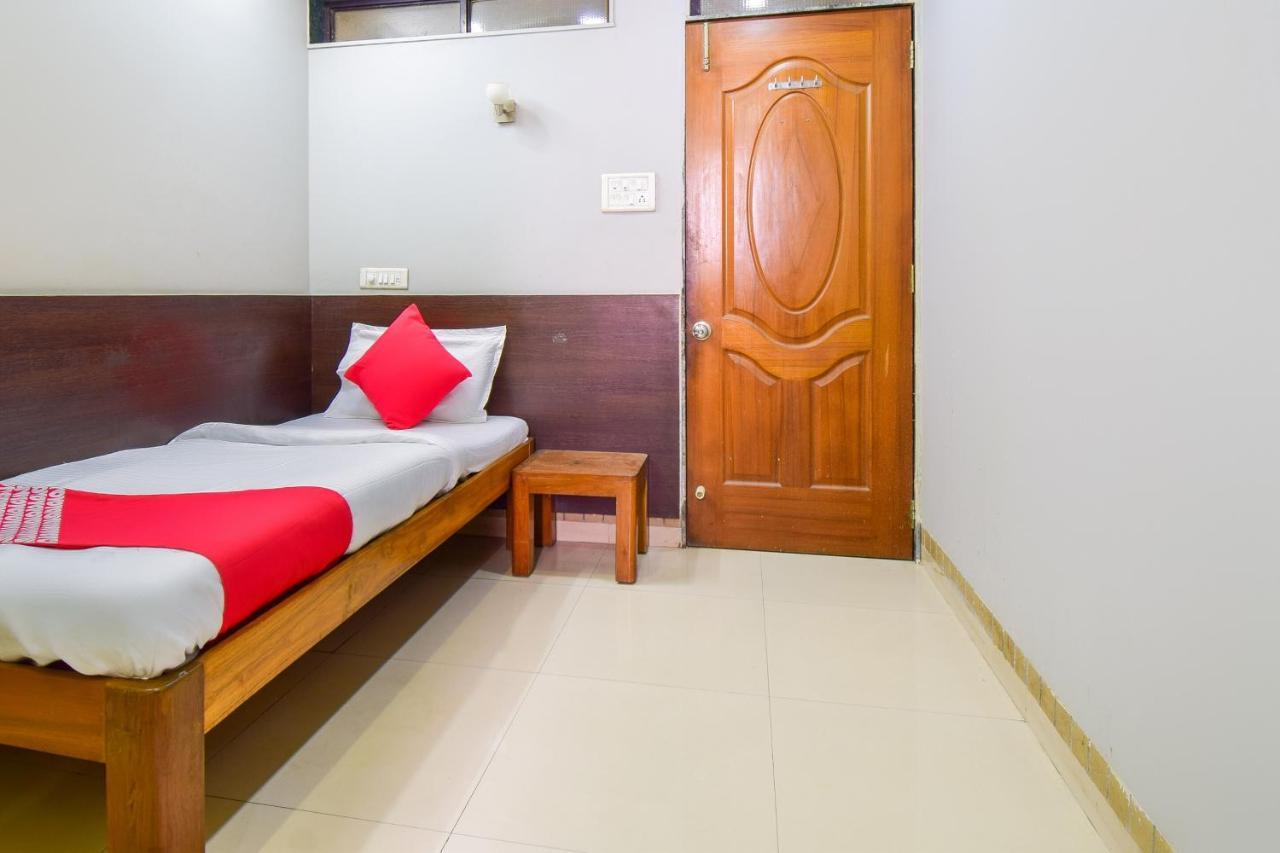 Oyo 67509 Hotel Tukson Narayangaon Extérieur photo