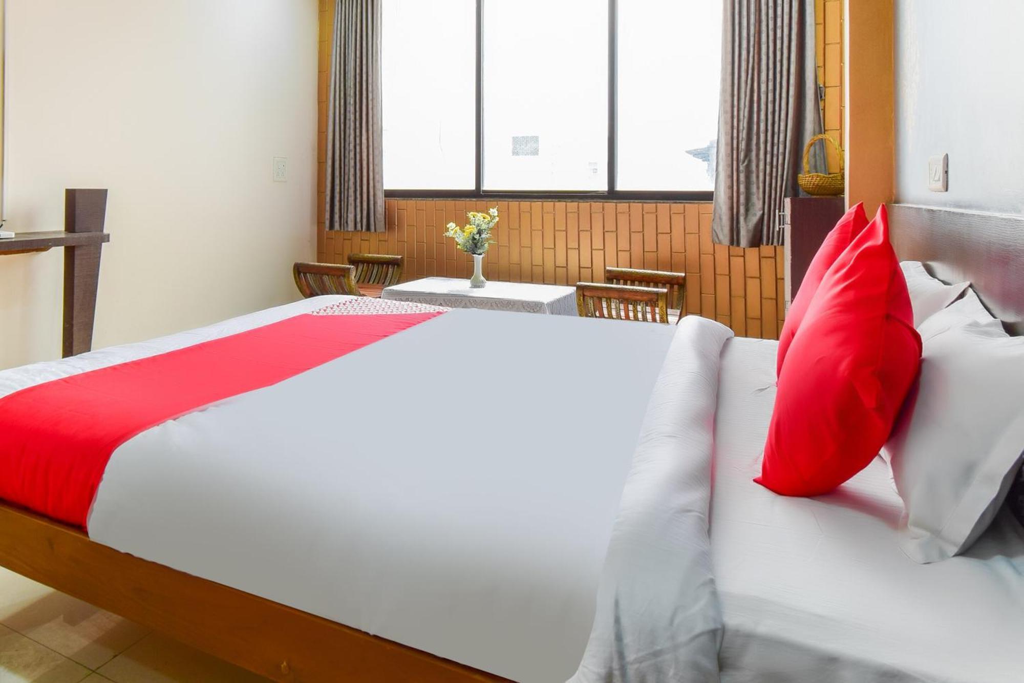 Oyo 67509 Hotel Tukson Narayangaon Extérieur photo