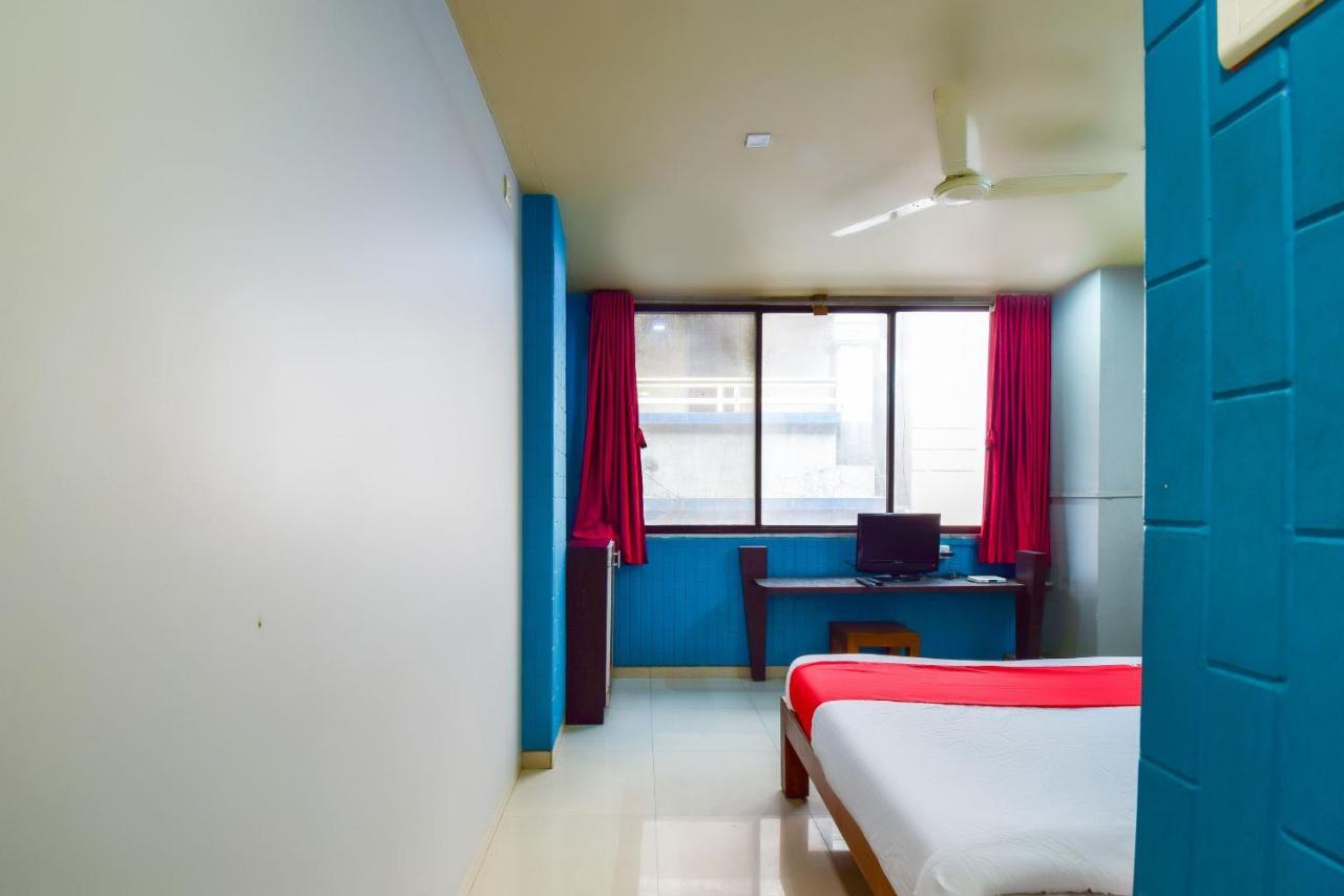 Oyo 67509 Hotel Tukson Narayangaon Extérieur photo