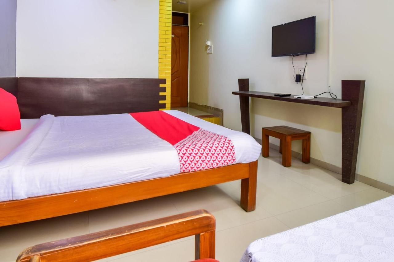 Oyo 67509 Hotel Tukson Narayangaon Extérieur photo